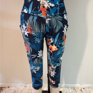 Xersion Tropical Print Women's Capris